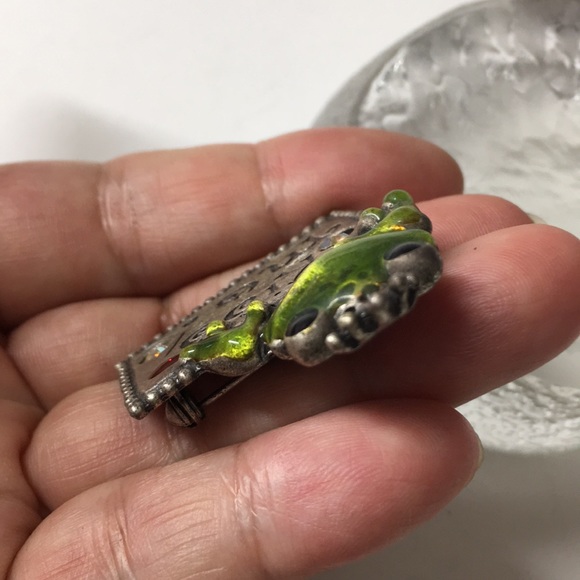 🖤Vtg Frog Prince pewter brooch - Picture 6 of 13